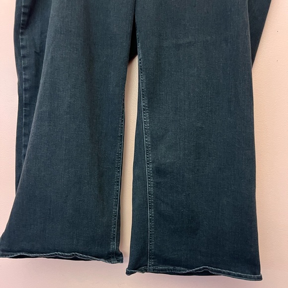 Old Navy Size 24 Weekender Pull-On Cropped Wide Leg Jeans - Picture 4 of 8